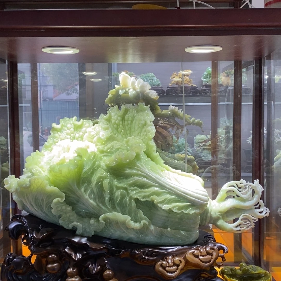 蛇纹石玉未镶嵌珠宝奇石