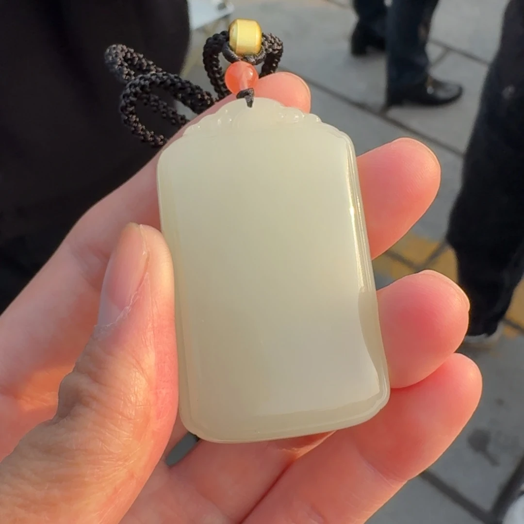 和田玉未镶嵌颈饰115实在哥卡50左右无事牌