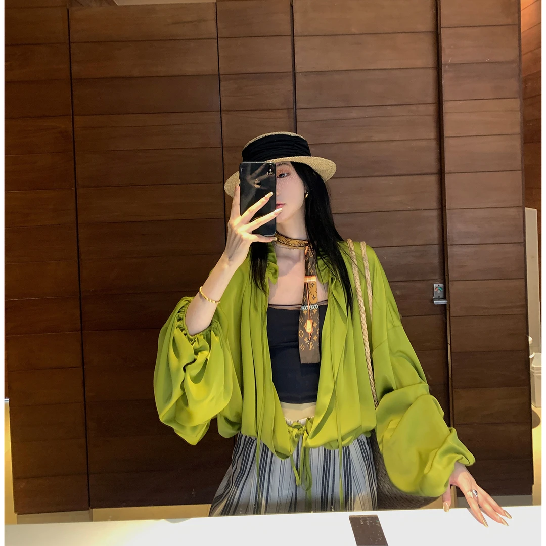 区区欧阳 荷叶边系带缎面衬衫女春季设计感小众抽褶衬衣复古上衣