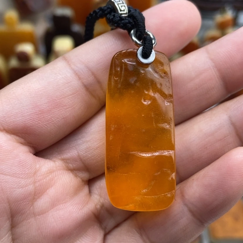 【闪购商品】琥珀颈饰未镶嵌