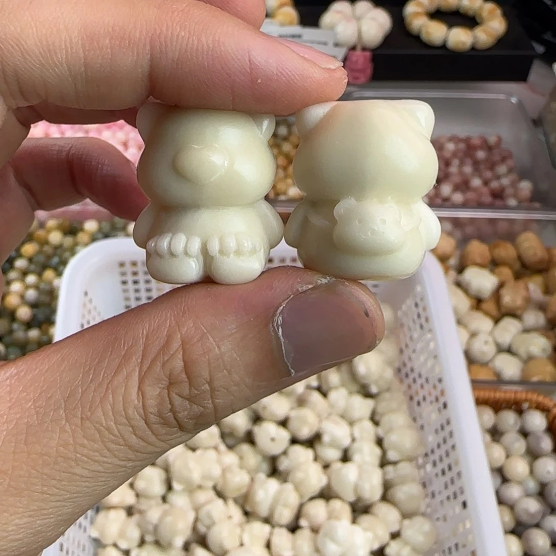 菩提根/象牙果吊坠全品白色书包熊1 颗