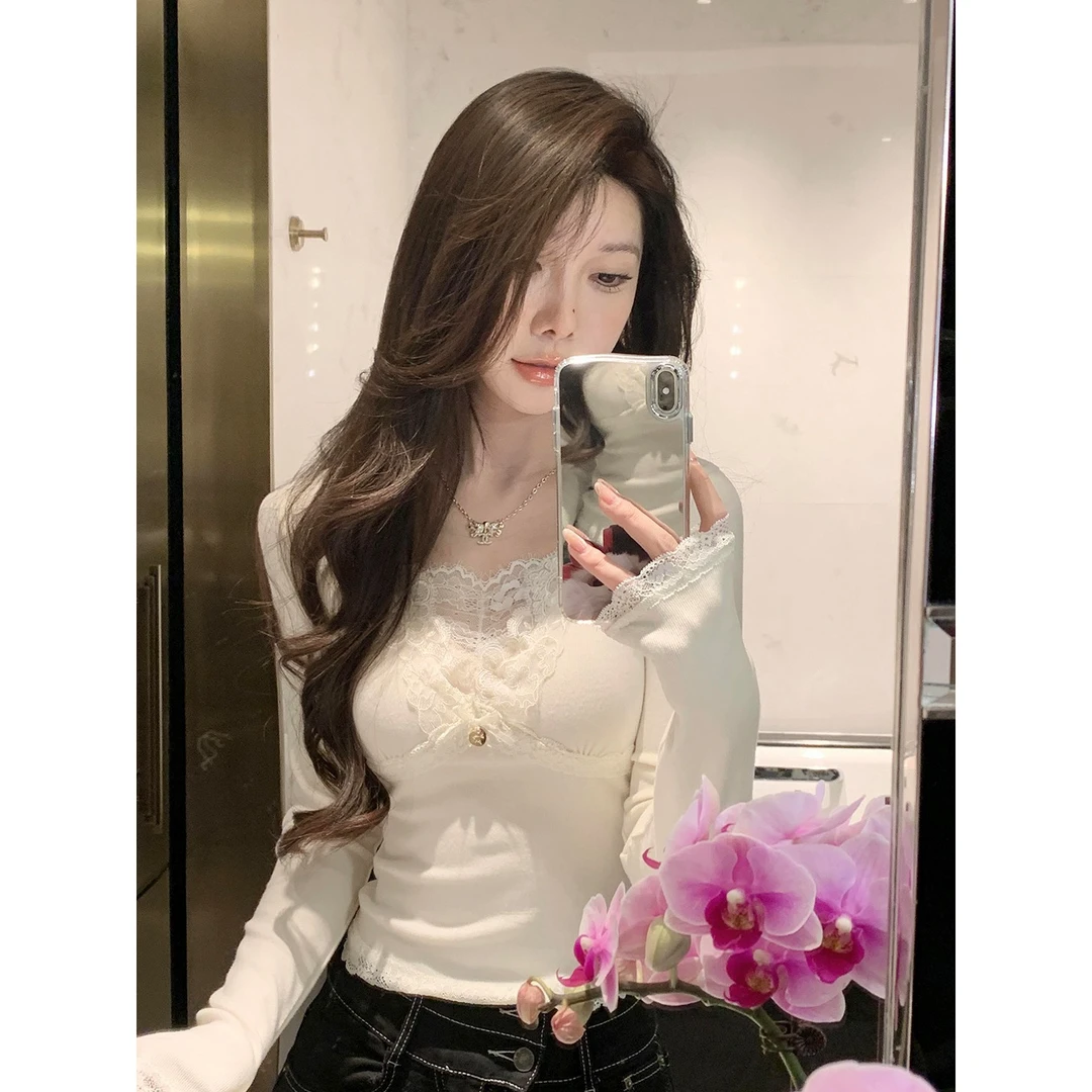 法式气质蕾丝拼接V领长袖t恤女秋冬新款修身显瘦内搭打底衫上衣潮