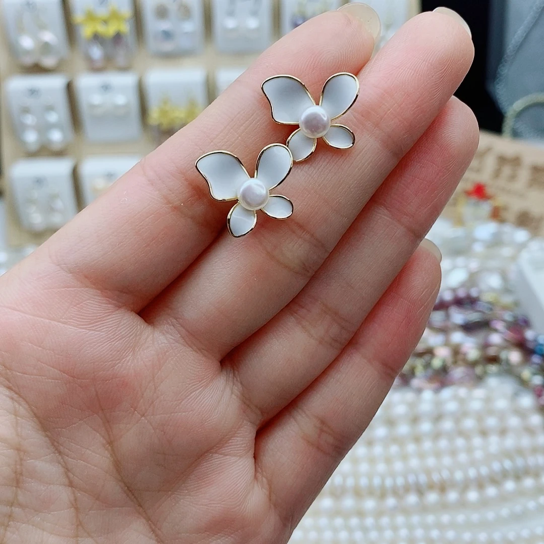 淡水珍珠耳饰未镶嵌