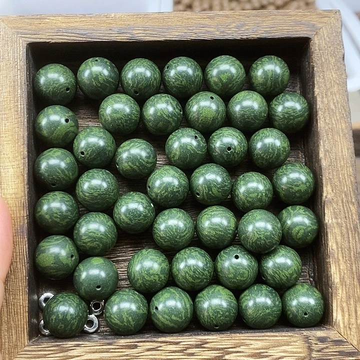 青龙1.5天然合香珠到手93克左右微瑕