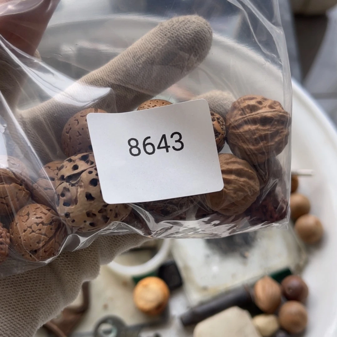 曰9988776620255298643草**哥