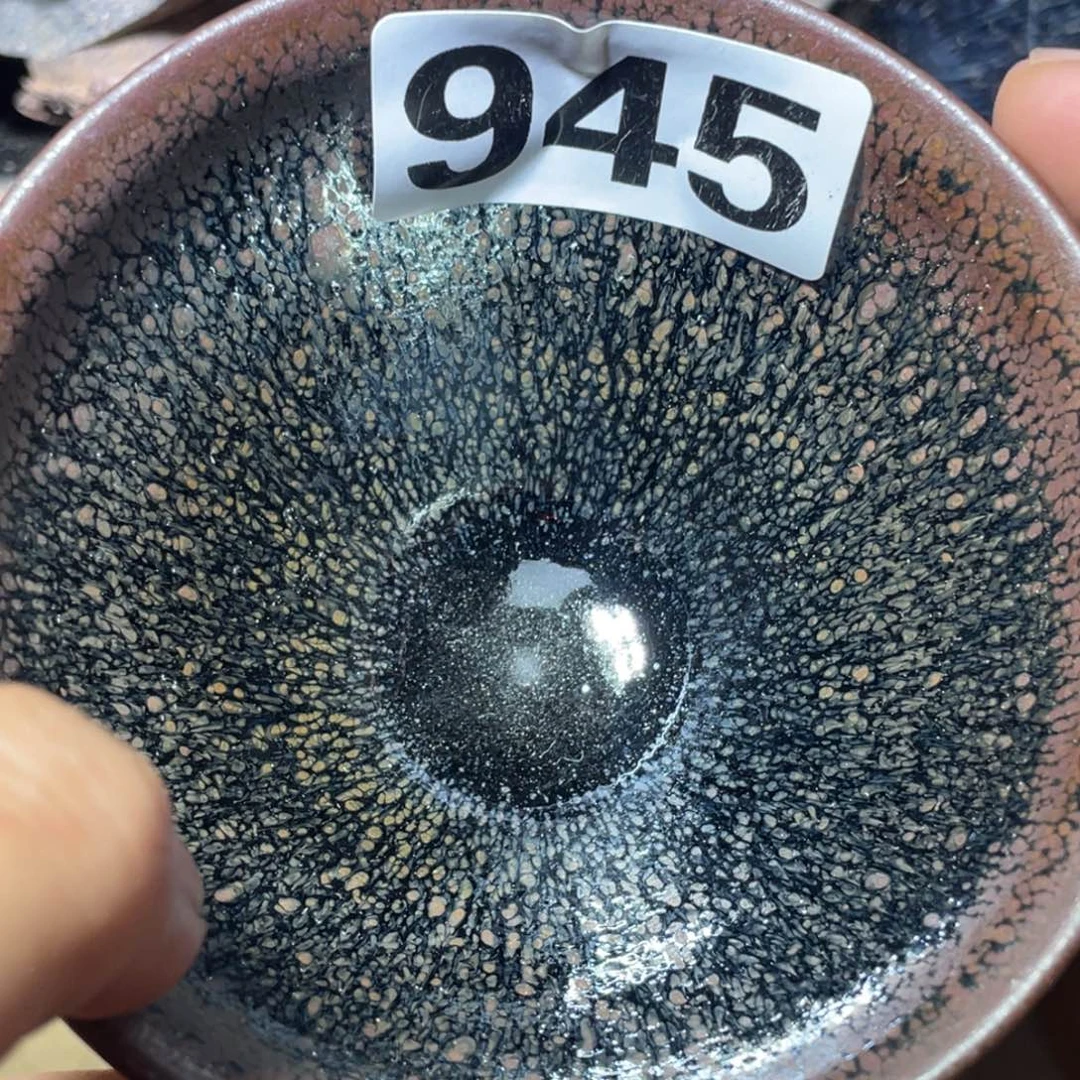 摆件突出自己最新动态了