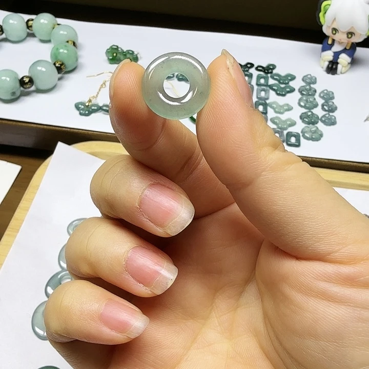 翡翠未镶嵌颈饰翡翠甜甜圈
