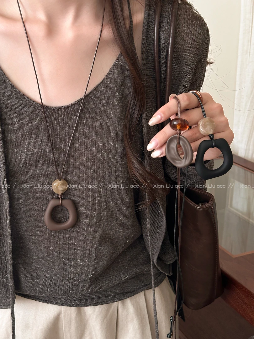 非金属布艺项链 秋冬复古几何吊坠项链女2025新款爆款长款毛衣链