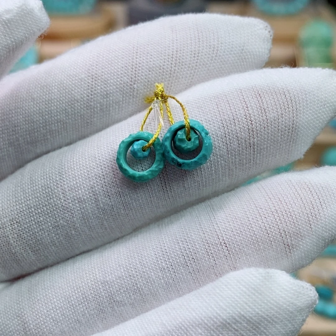 绿松石未镶嵌珠宝奇石