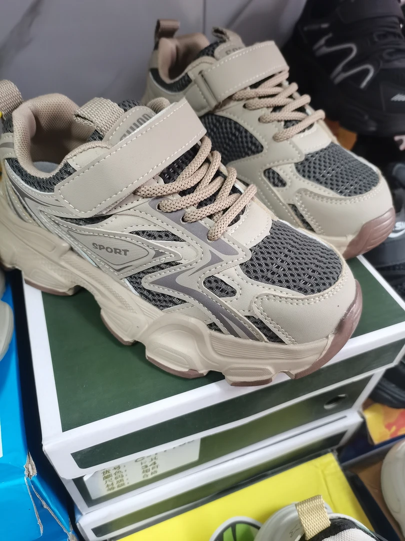 休闲时尚运动鞋儿童