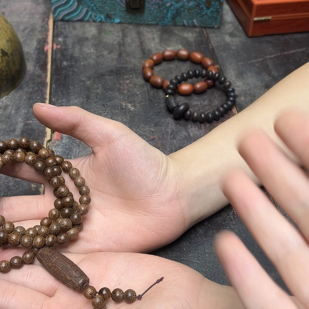 大叶紫檀（黑酸枝木类）