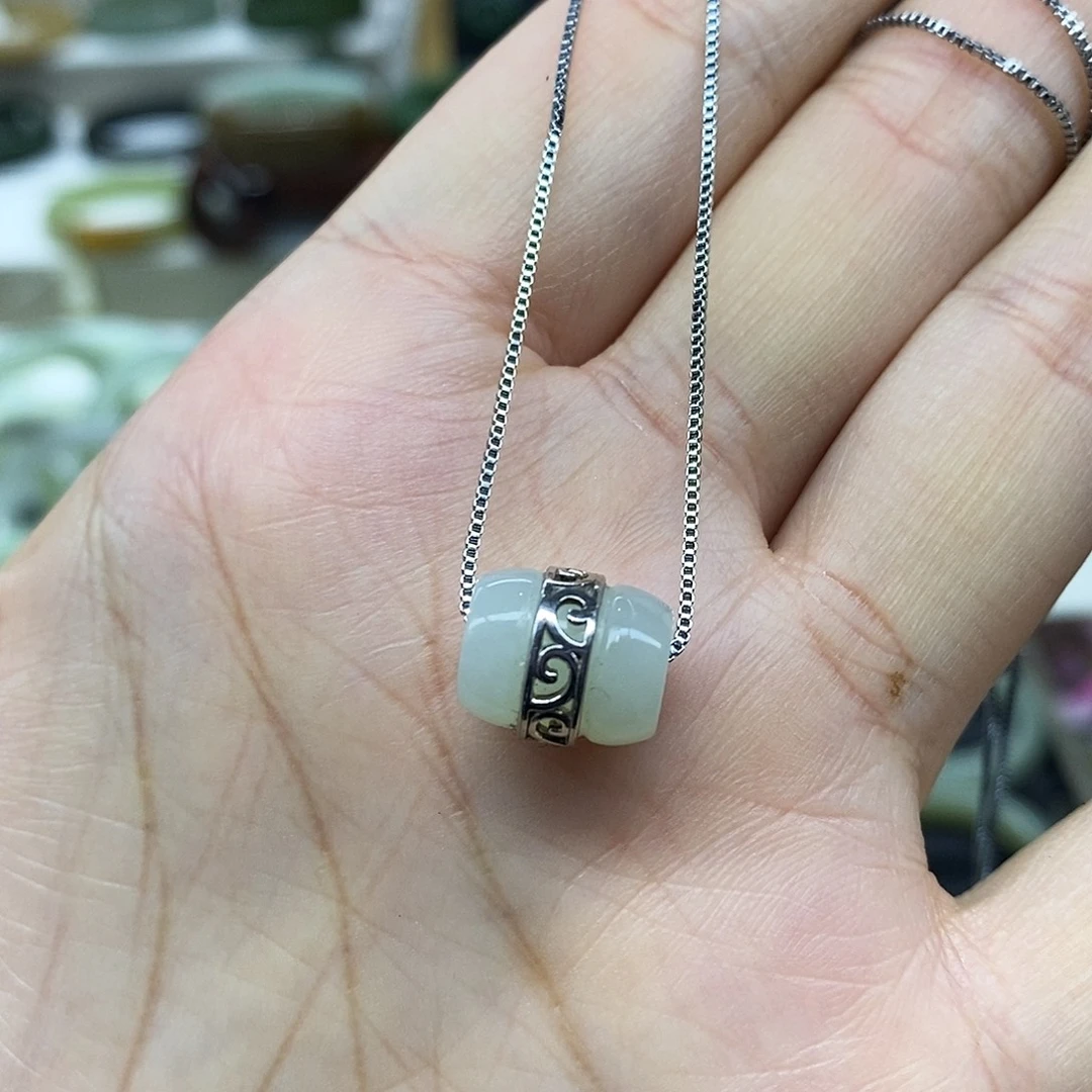 和田玉银S925镶嵌颈饰链不是银主材是银