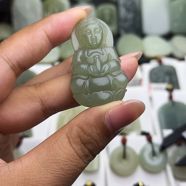 和田玉未镶嵌挂件