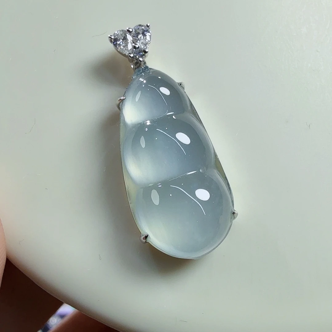 翡翠18K金镶嵌颈饰特价