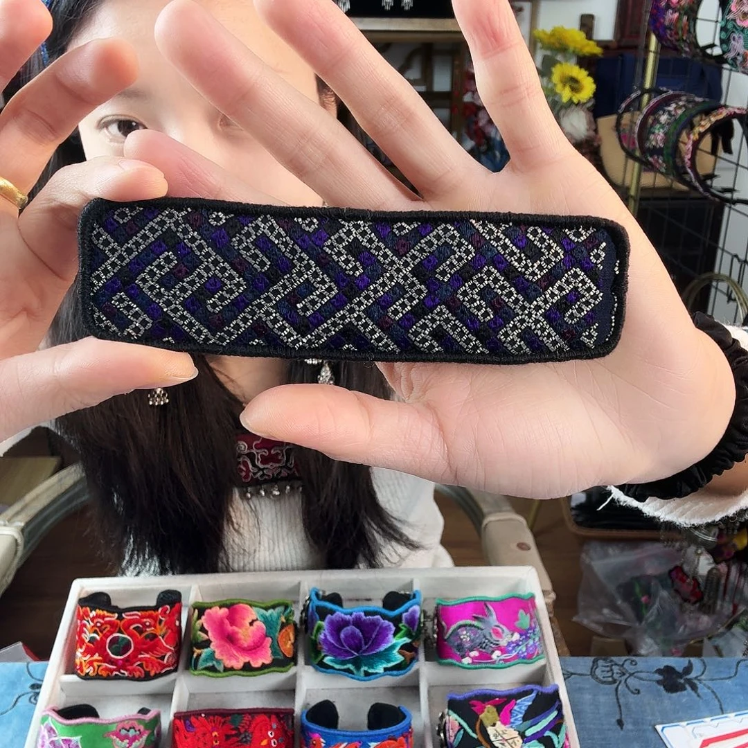 云***衣织绣手工刺绣工艺