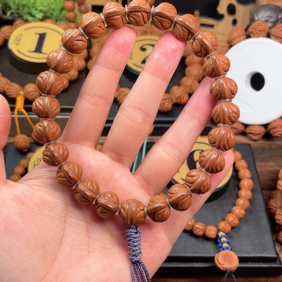 手串桃核玉龙脊13手持