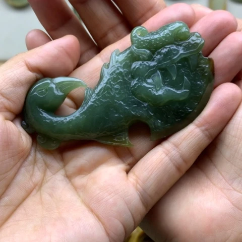 【闪购商品】未镶嵌透闪石质玉挂件