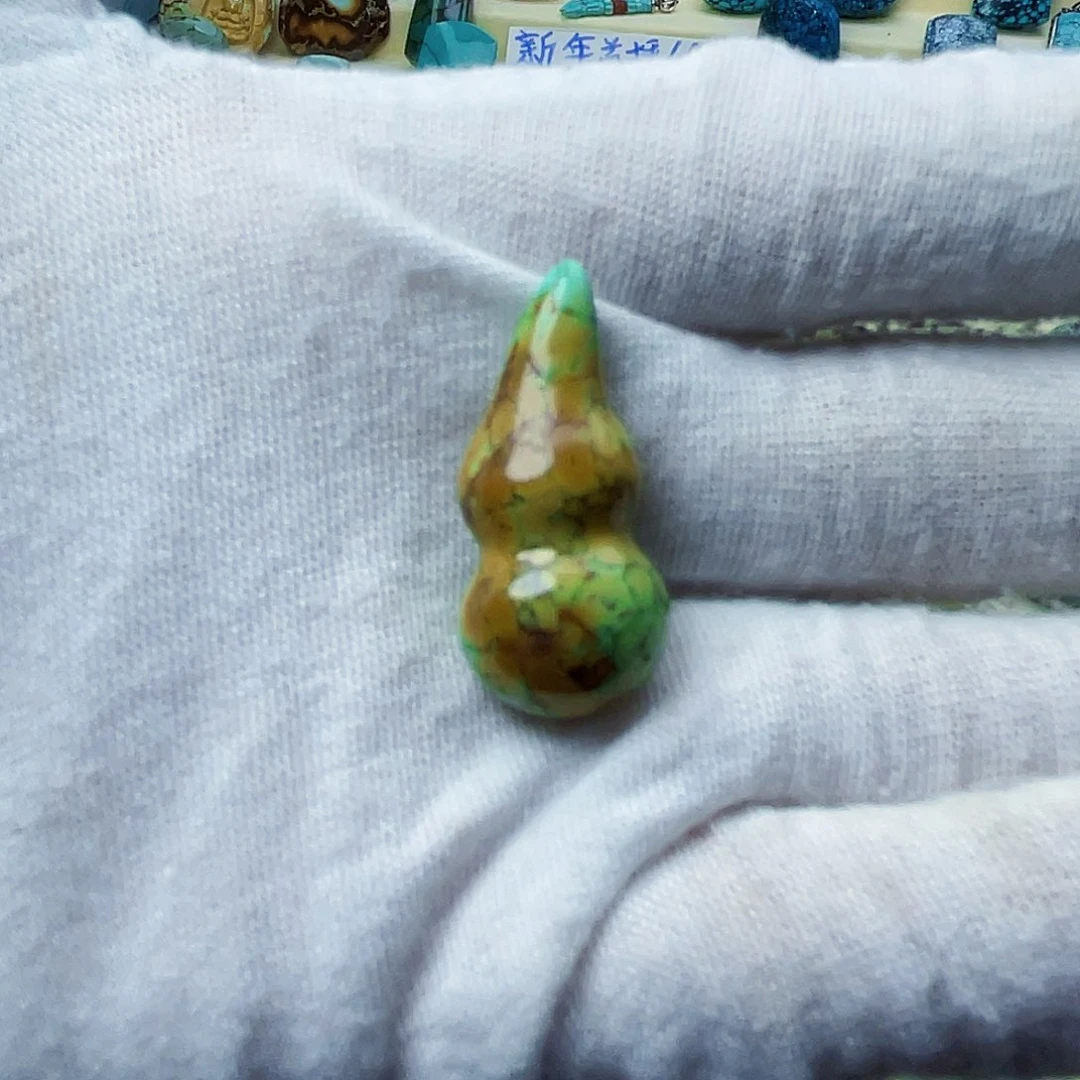 绿松石颈饰未镶嵌