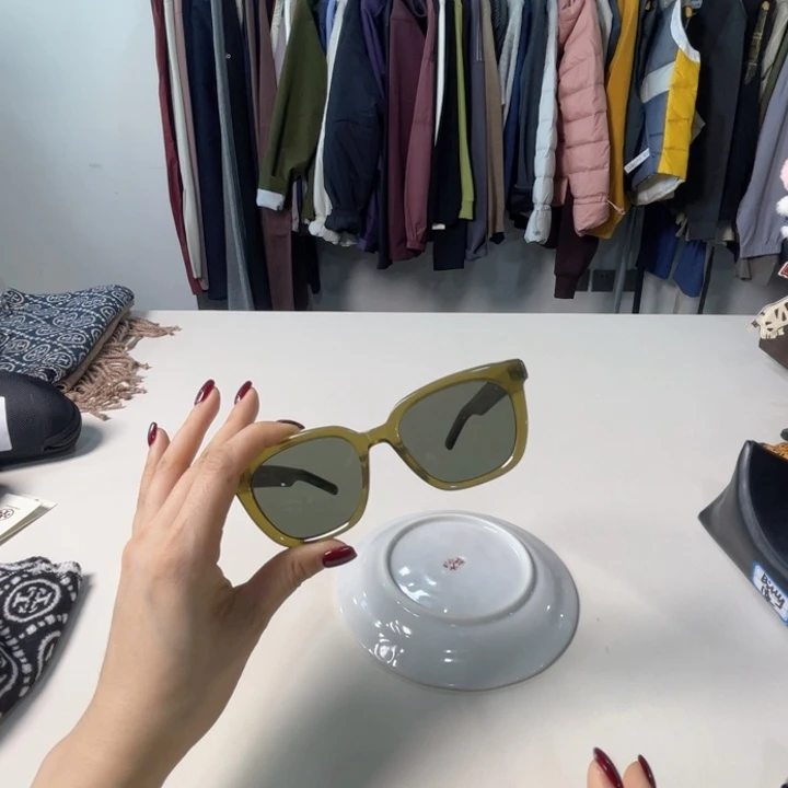 瓷片绿色。。。。。。。。。。。。。。。