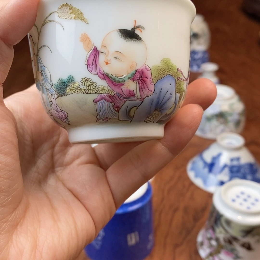 金钟杯珐琅彩大头童子杯