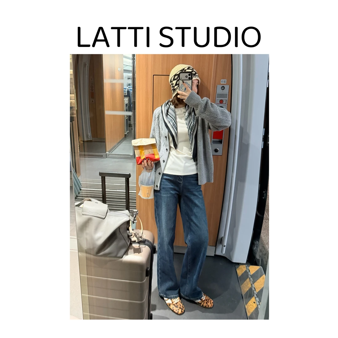 【Latti】双扣腿精小拖地-加绒高腰四面弹舒适百搭直筒牛仔裤