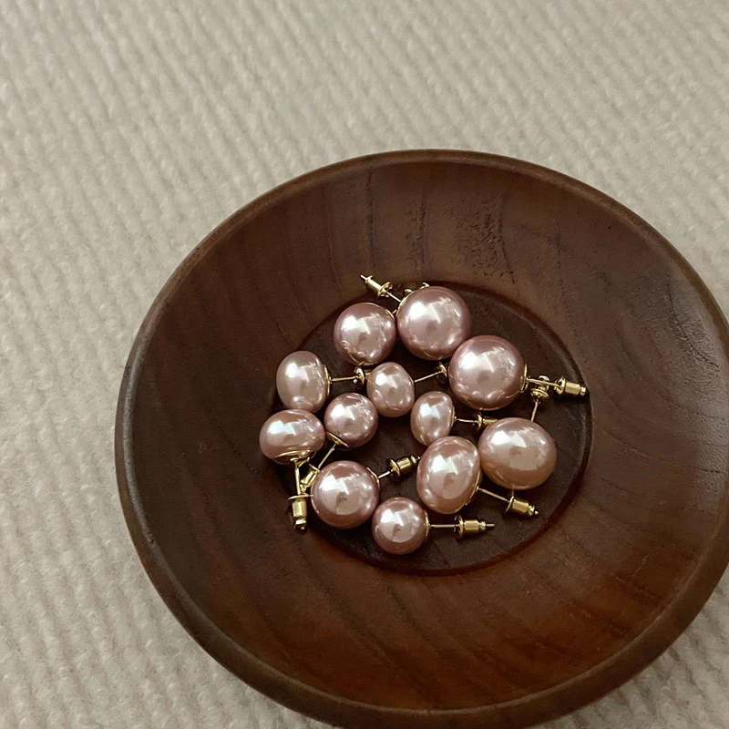 铜合金仿珍珠耳饰 R25法式复古人鱼姬粉馒头珍珠耳钉Es08