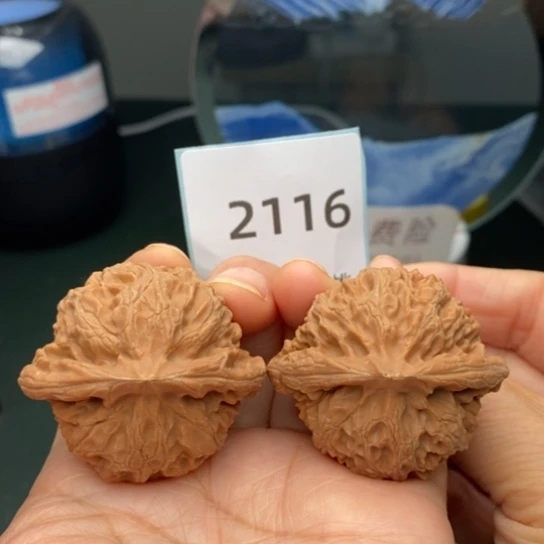 文玩核桃把件43.5宫灯2116