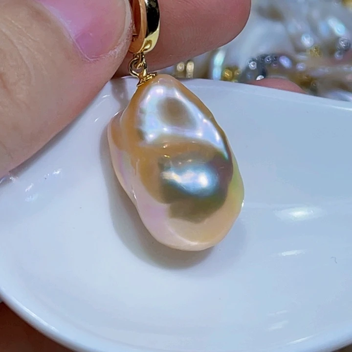 颈饰未镶嵌淡水珍珠