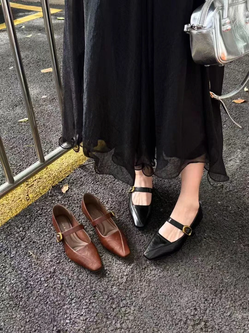 【华小姐】夏秋季新款时尚潮流方头平底百搭四季小单鞋1858