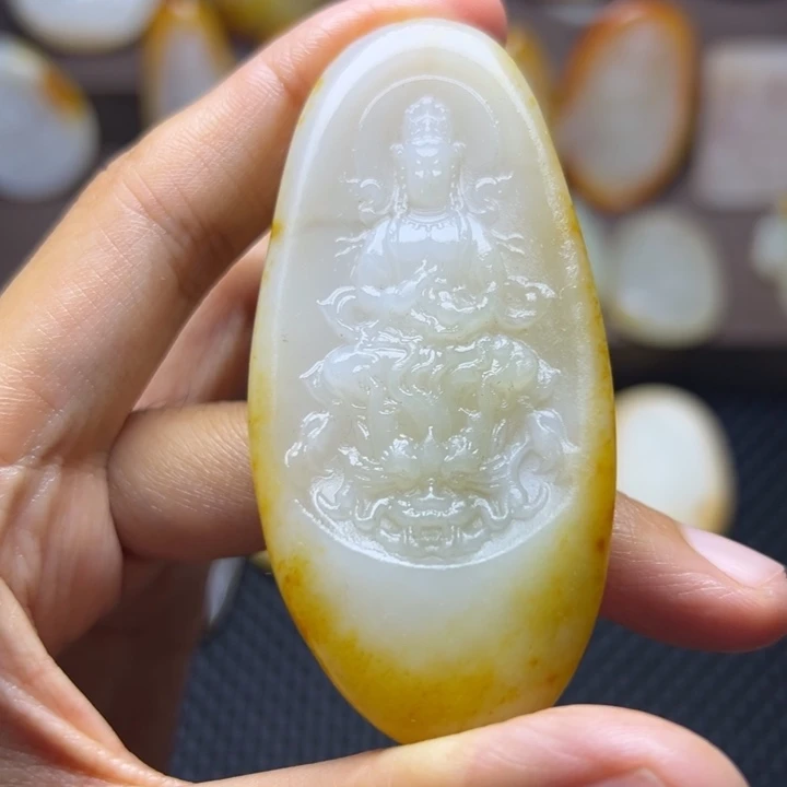 颈饰未镶嵌和田玉