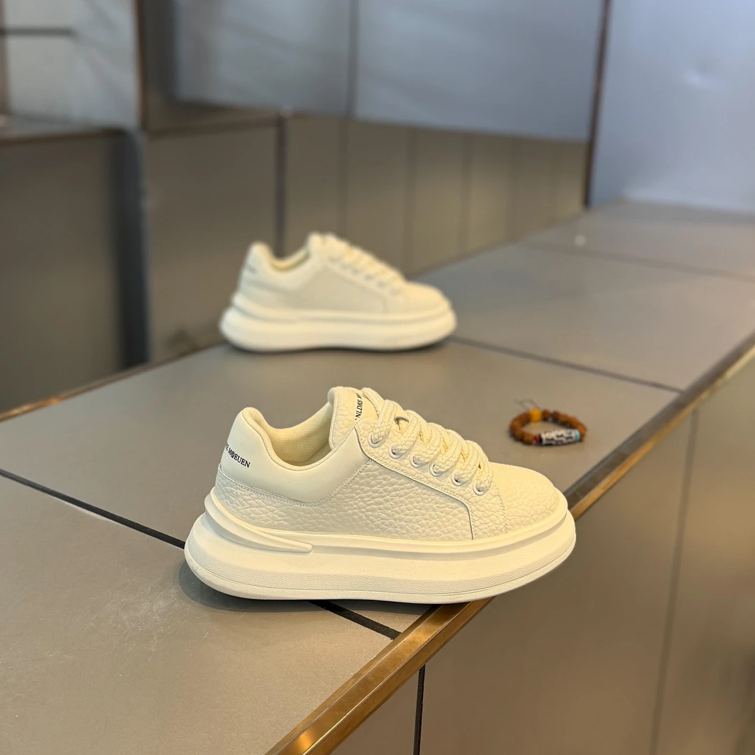 秋冬新款时尚休闲鞋男鞋百搭厚底小白鞋痞帅潮男时尚休闲鞋高级感