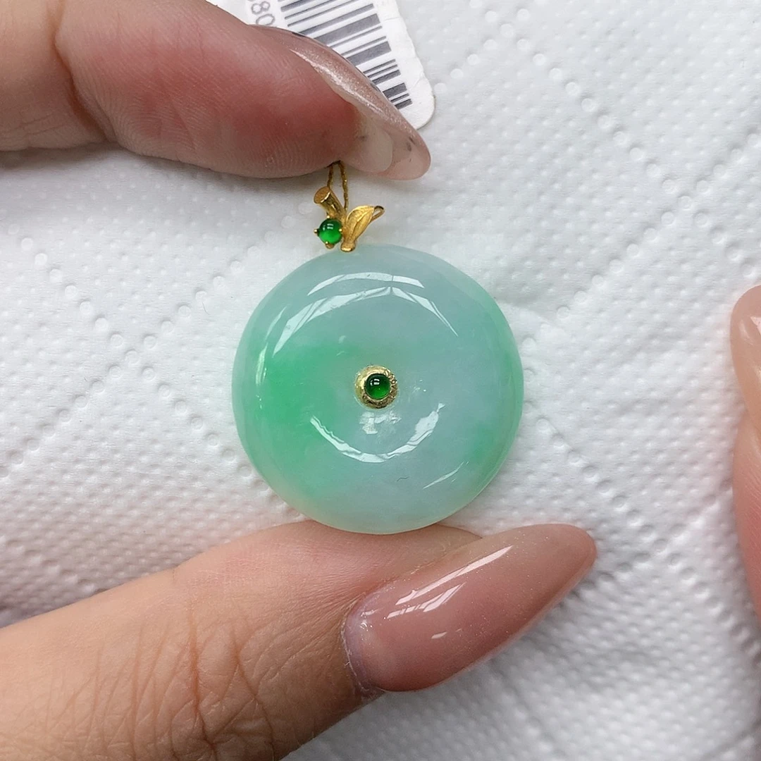 颈饰18K金镶嵌翡翠