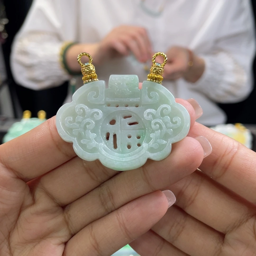 翡翠颈饰未镶嵌代编织