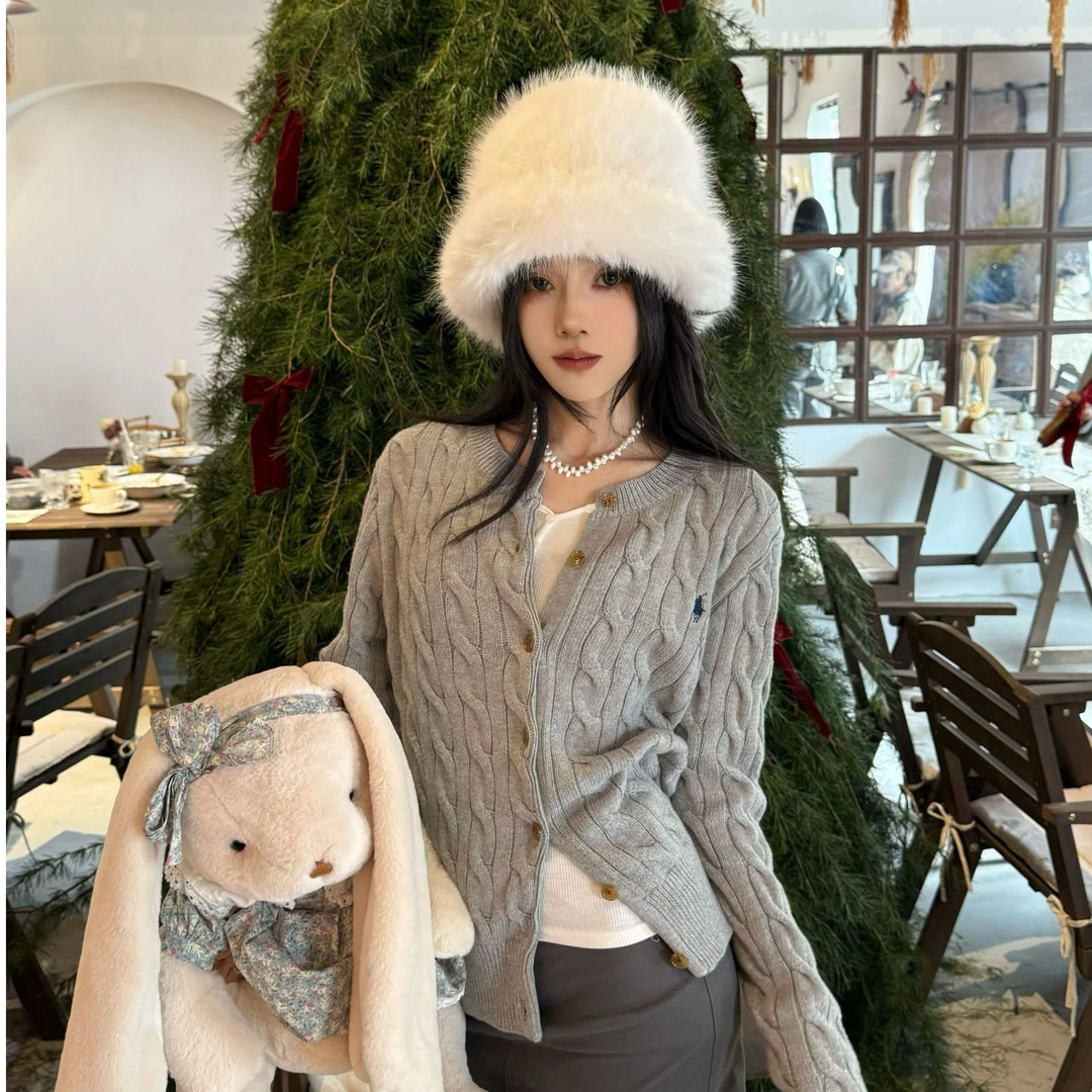 鱼仔12色小马刺绣中麻花编织毛衣外套开衫