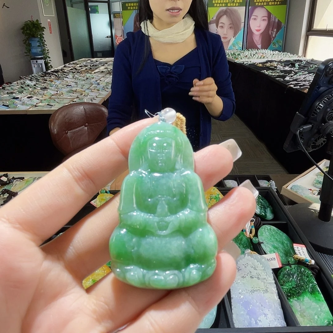 颈饰未镶嵌翡翠一个