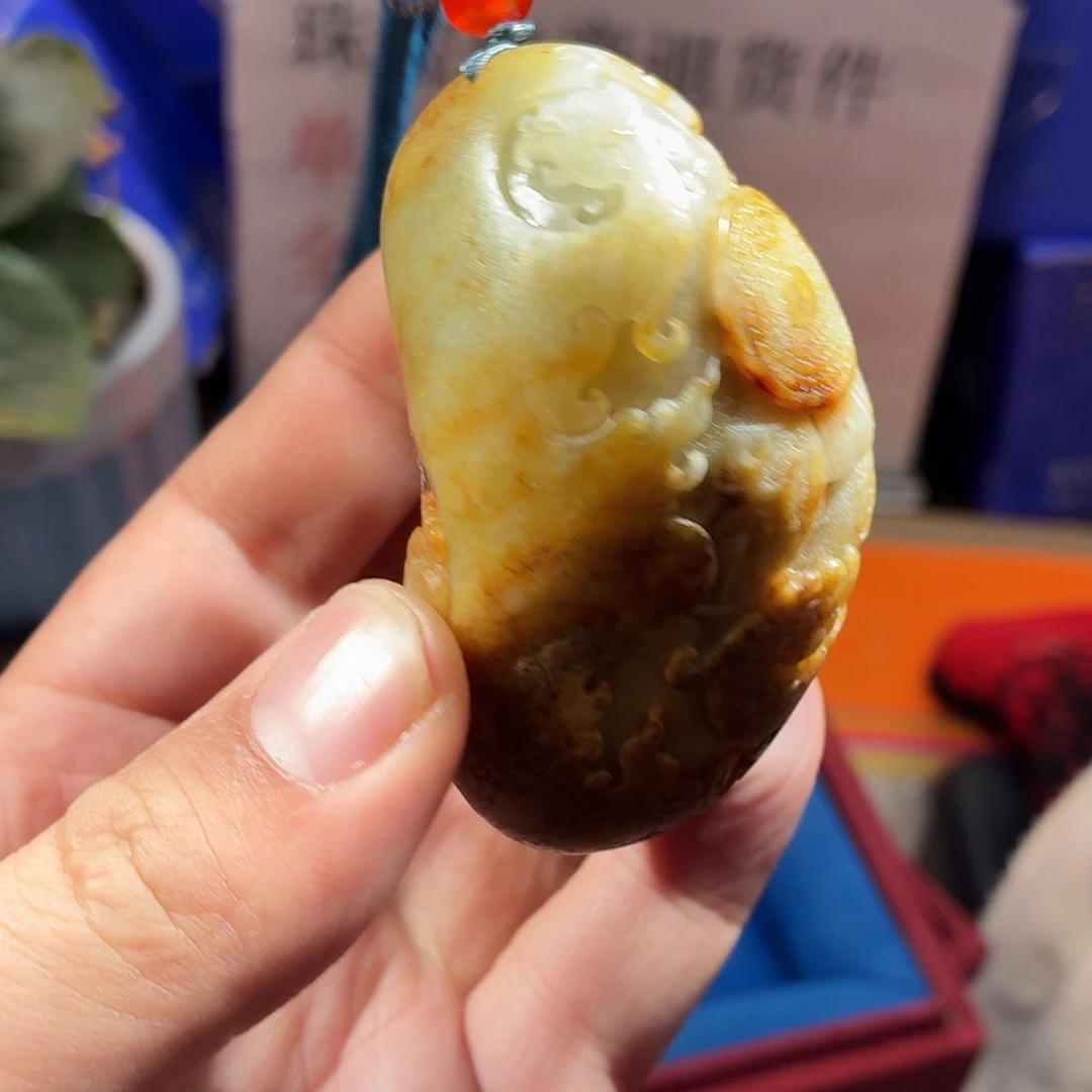 和田玉（糖玉）未镶嵌颈饰