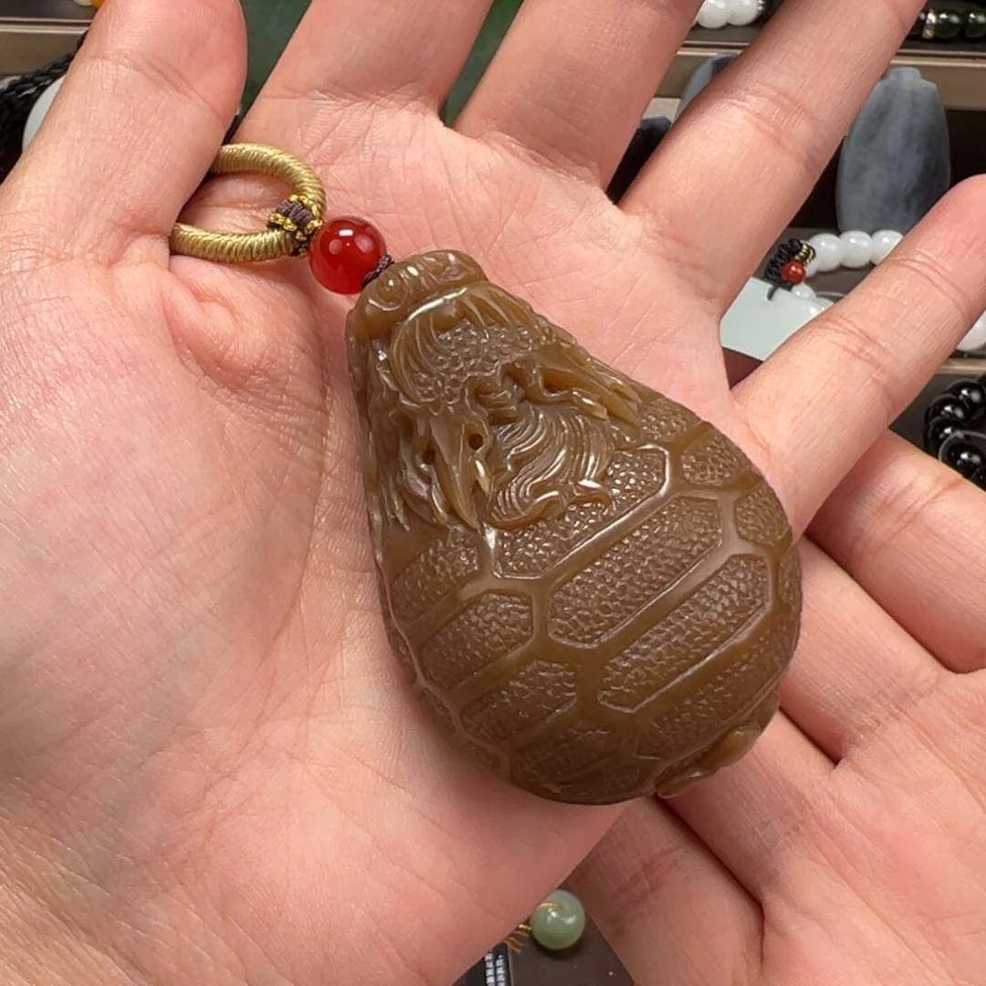 颈饰未镶嵌和田玉金糖龙龟