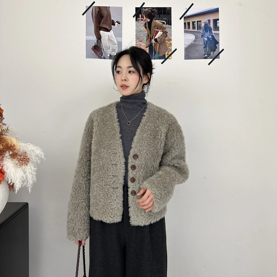 全羊毛新款V领颗粒一体外套女韩版常规款洋气时尚冬季保暖女装