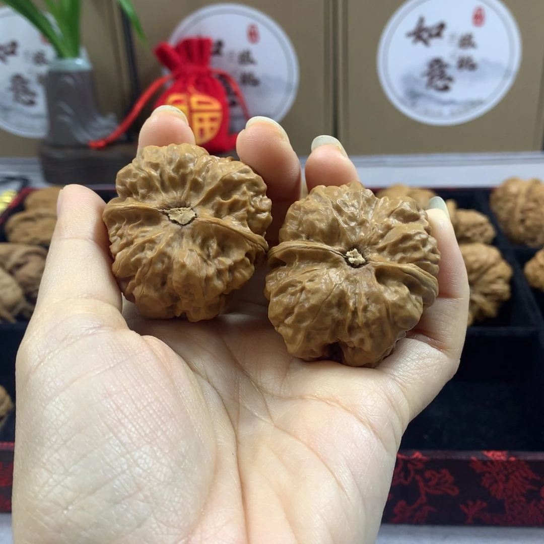 文玩核桃蛤蟆头40