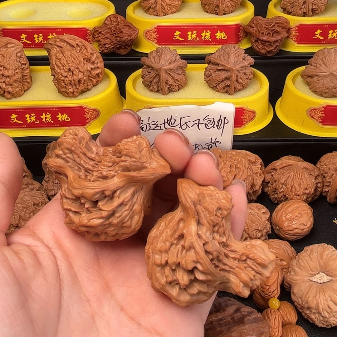 李***管核桃文玩幸福鸟尺寸及重量的