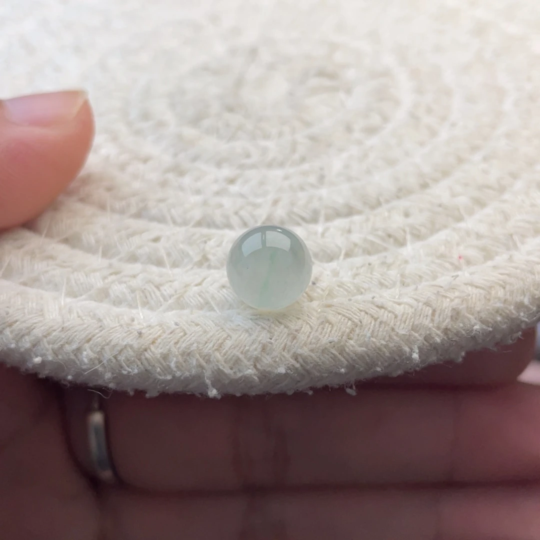 散珠翡翠特色飘金丝绿圆珠卡8.8mm