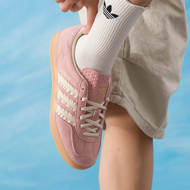 阿迪达斯鞋子2025夏季新款女鞋三叶草运动鞋轻便透气休闲鞋JS1413