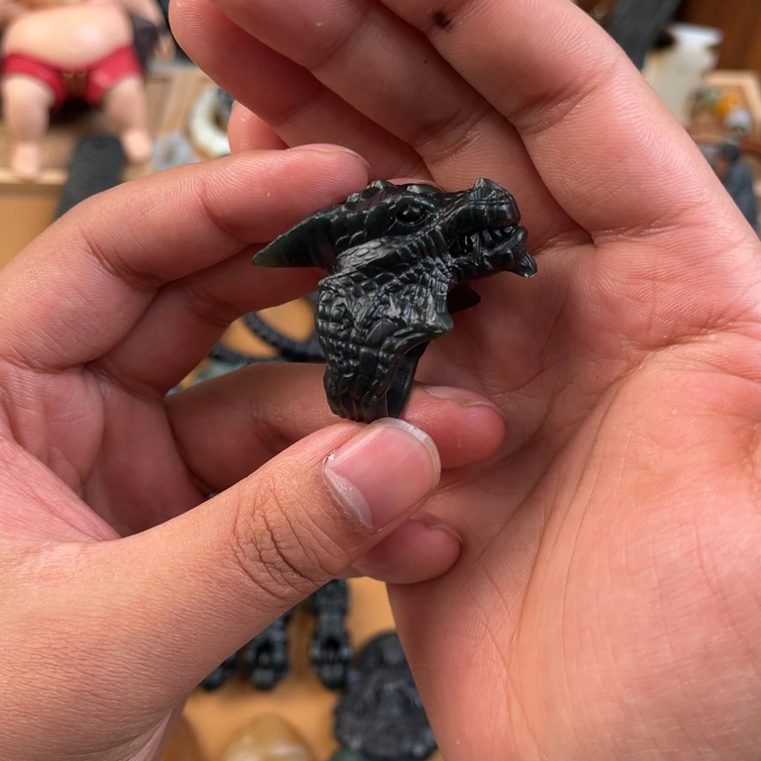 和田玉颈饰未镶嵌轻****哥