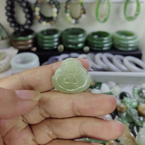 颈饰未镶嵌和田玉