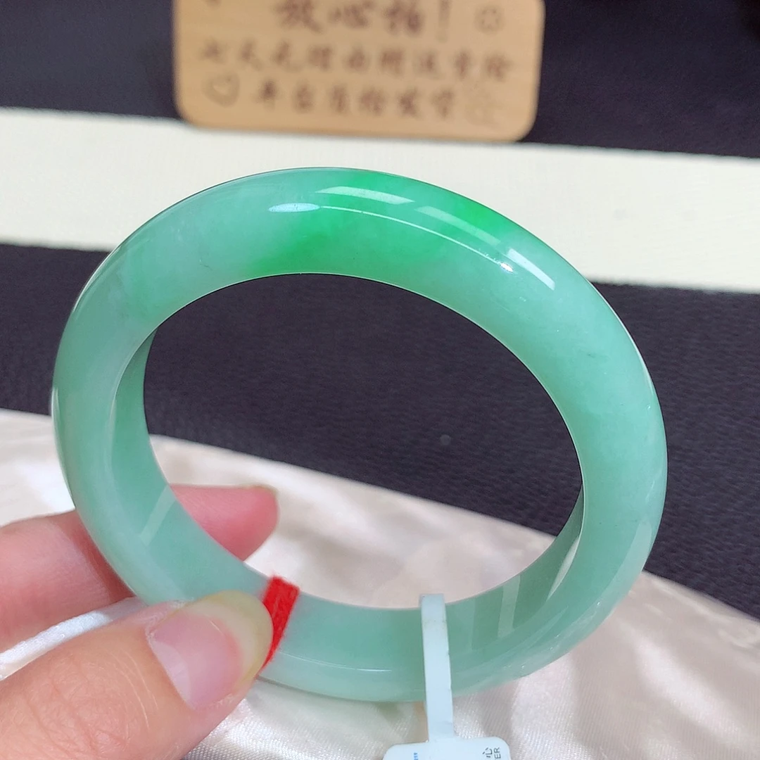 翡翠未镶嵌手镯486