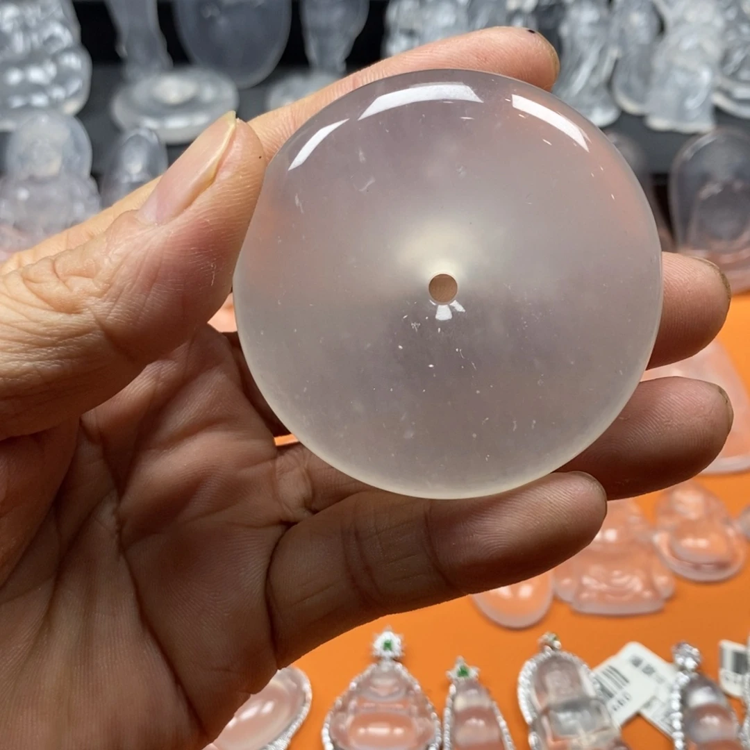 石英质玉未镶嵌颈饰