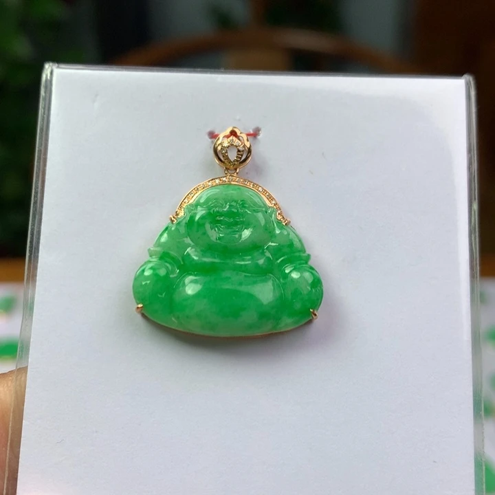 翡翠18K金镶嵌颈饰