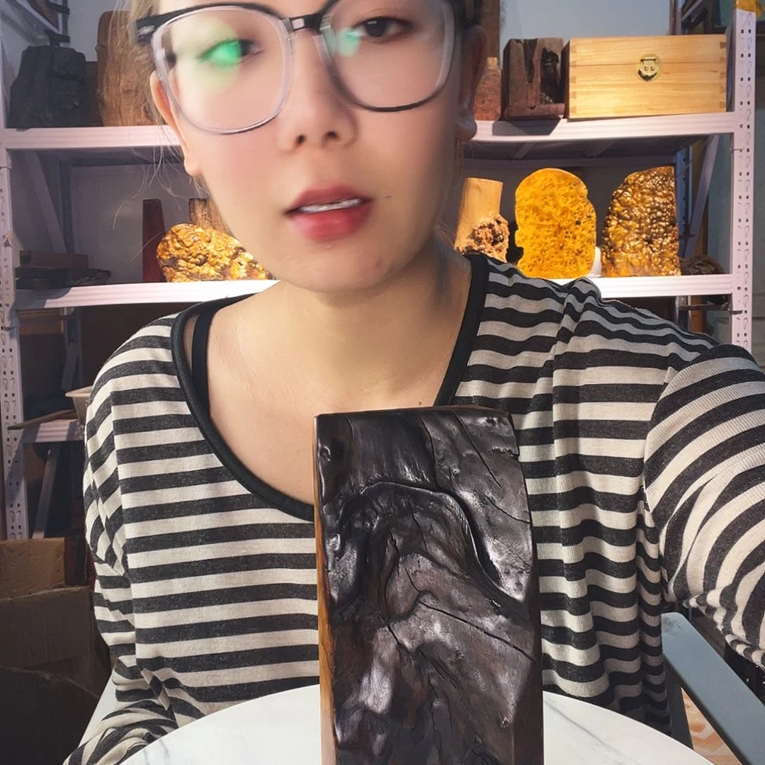 紫檀木类端景台艾****龙