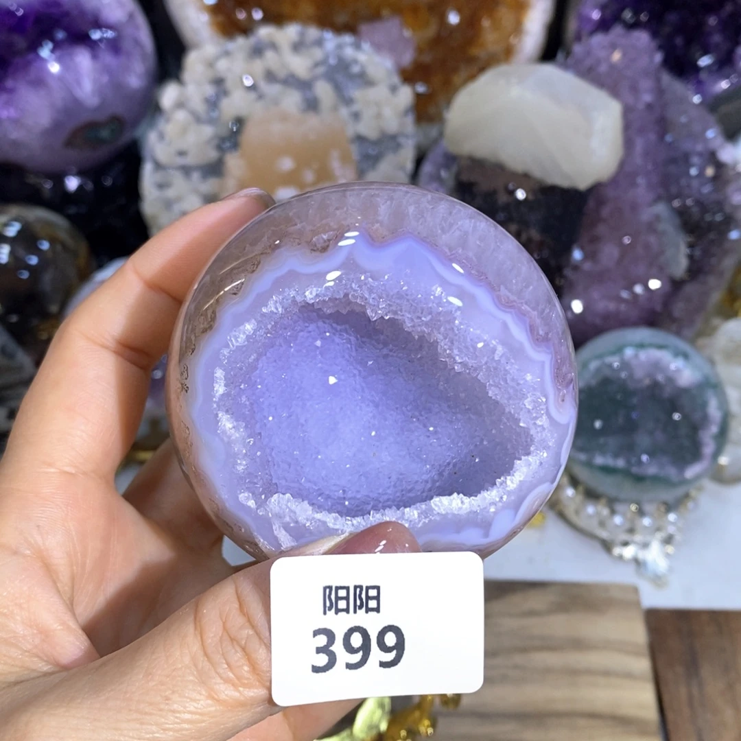 未镶嵌水晶大型摆件（非配饰）