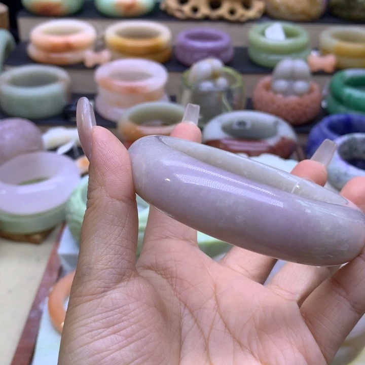 石英质玉13689974678未镶嵌姣*子